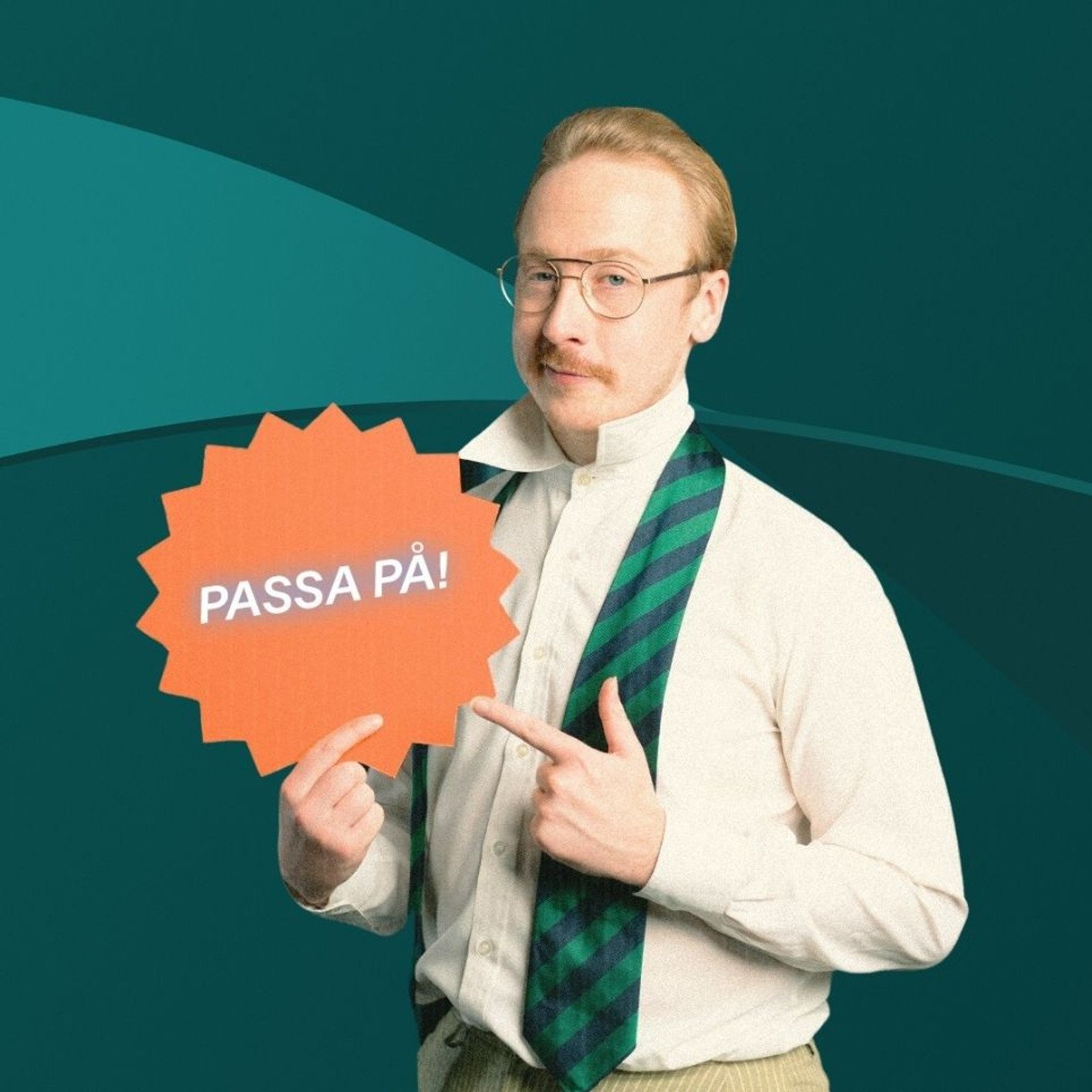 En man håller en skylt med texten passa pai.