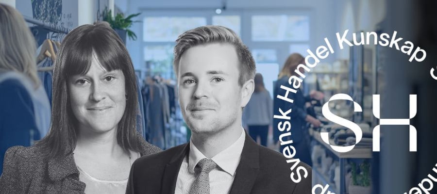 En man och en kvinna som står bredvid varandra.